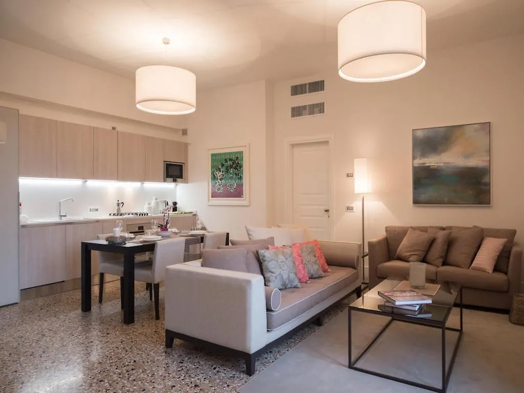 Veronese Apartment location